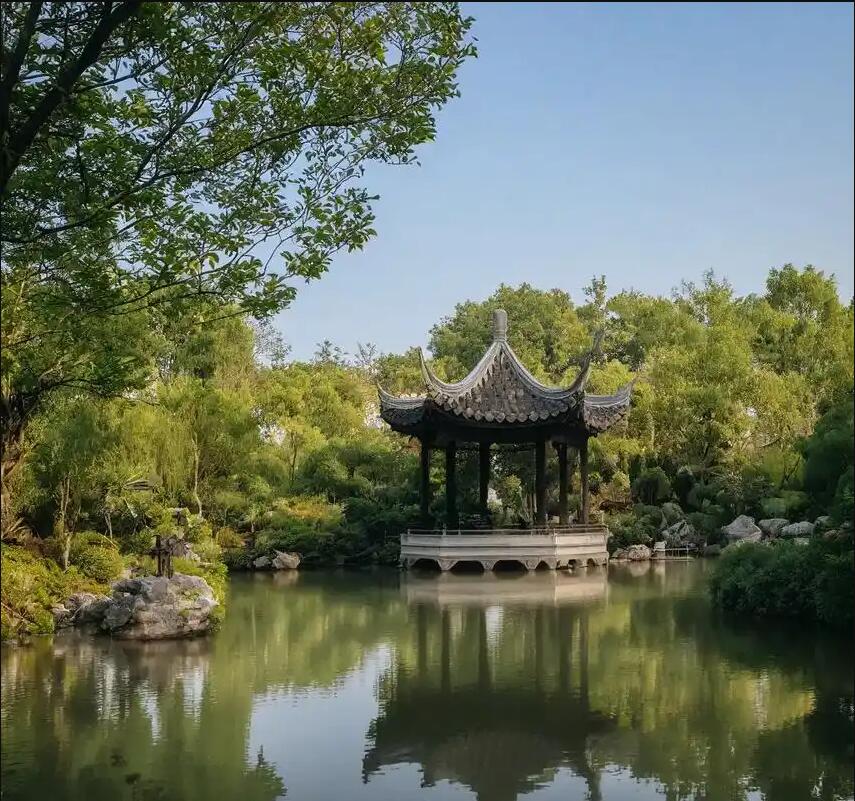 永宁县倾城餐饮有限公司